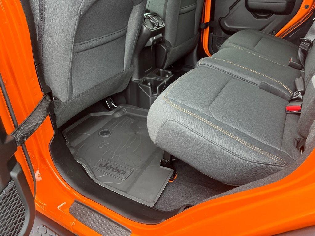 new 2025 Jeep Wrangler car, priced at $45,581