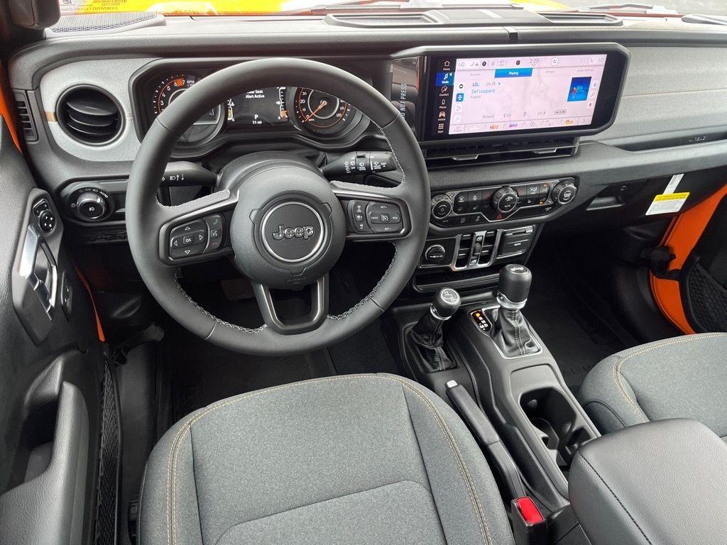 new 2025 Jeep Wrangler car, priced at $45,581