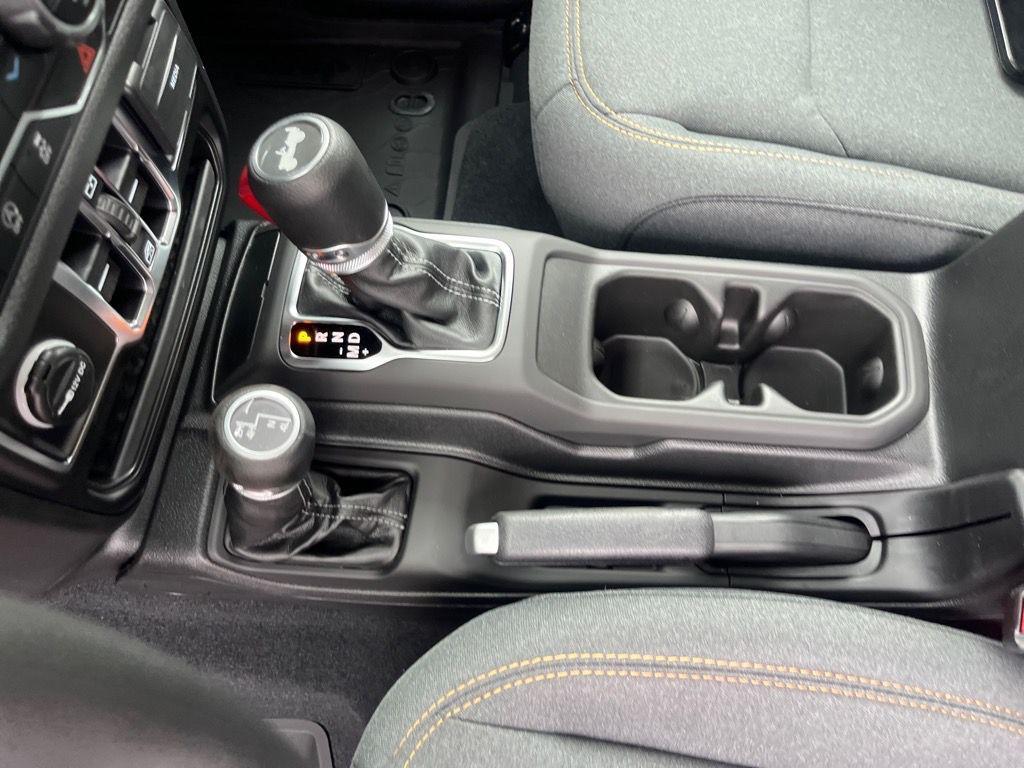 new 2025 Jeep Wrangler car, priced at $45,581