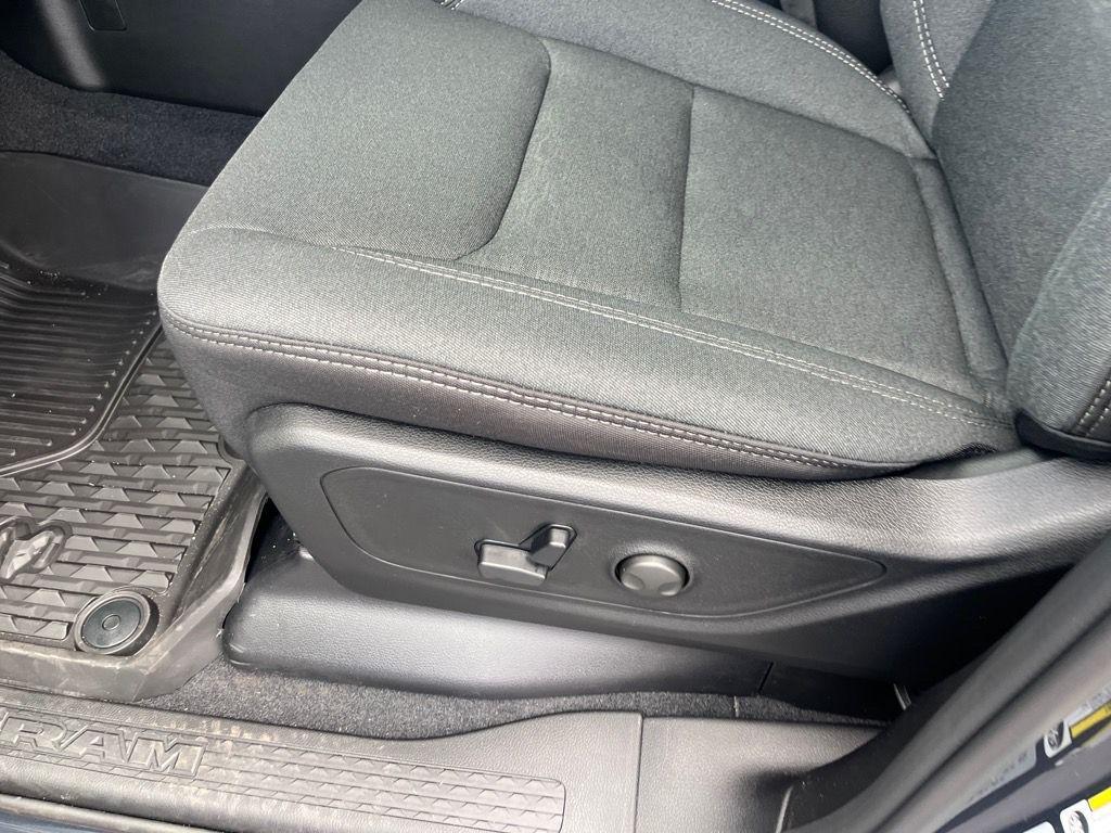 new 2026 Ram 1500 car, priced at $59,621