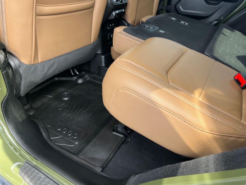 used 2021 Jeep Wrangler Unlimited car, priced at $31,098