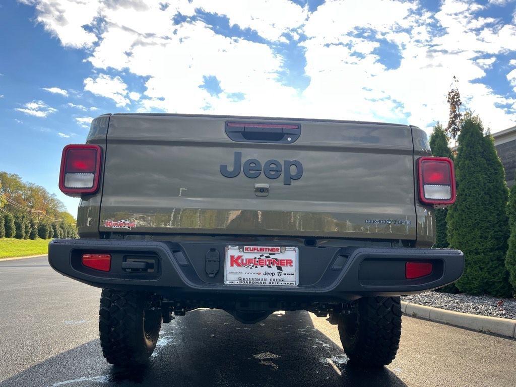 new 2025 Jeep Gladiator car, priced at $44,926