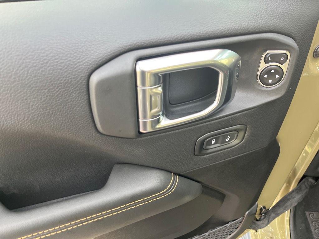 new 2025 Jeep Gladiator car, priced at $44,926
