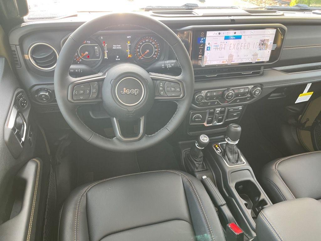 new 2025 Jeep Gladiator car, priced at $44,926