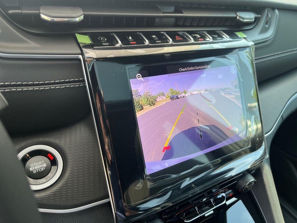 new 2025 Jeep Grand Cherokee car, priced at $38,215