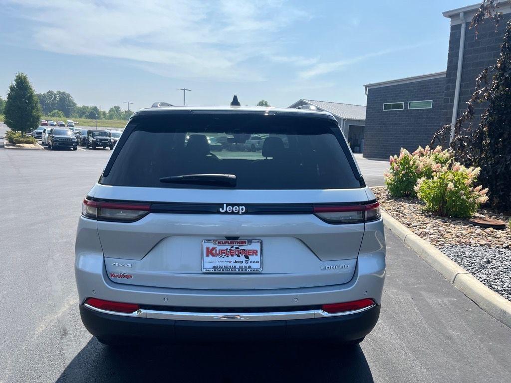 new 2025 Jeep Grand Cherokee car, priced at $38,215