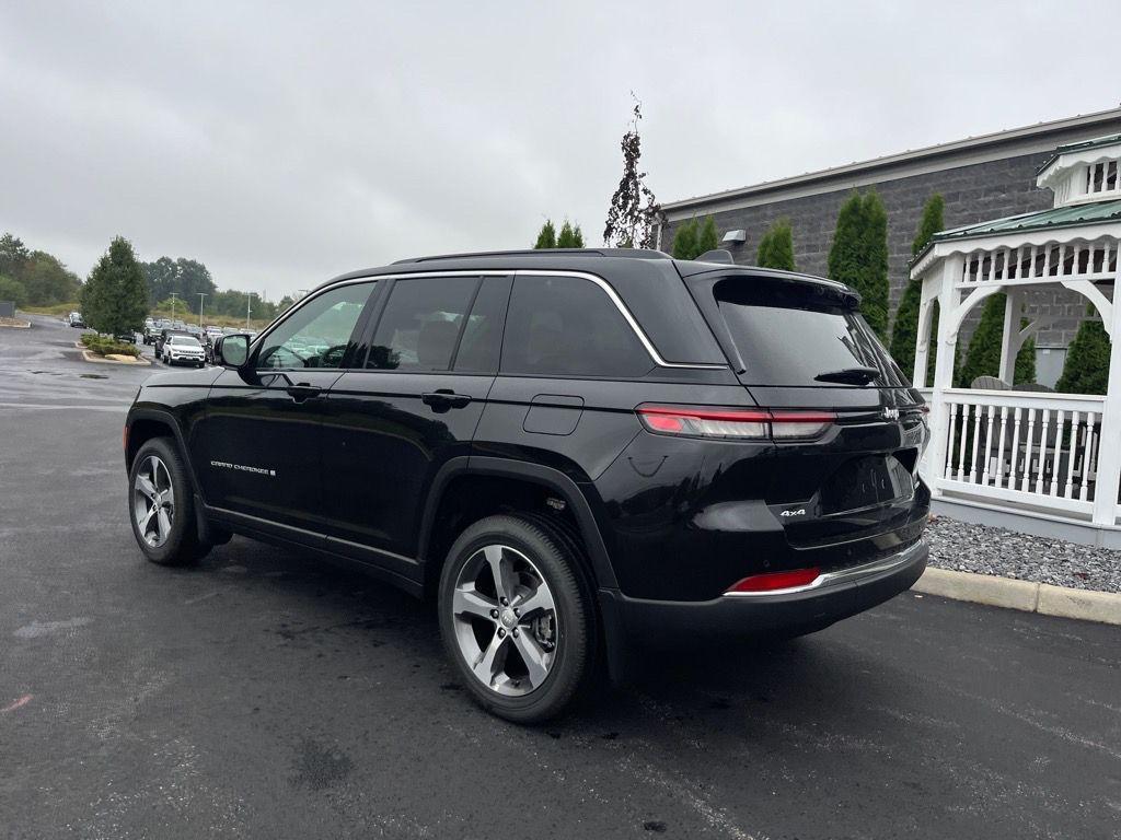 new 2025 Jeep Grand Cherokee car, priced at $51,526