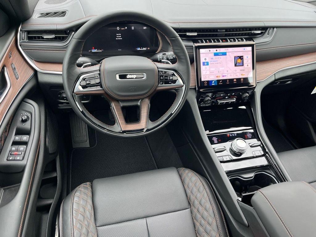 new 2025 Jeep Grand Cherokee car, priced at $58,309