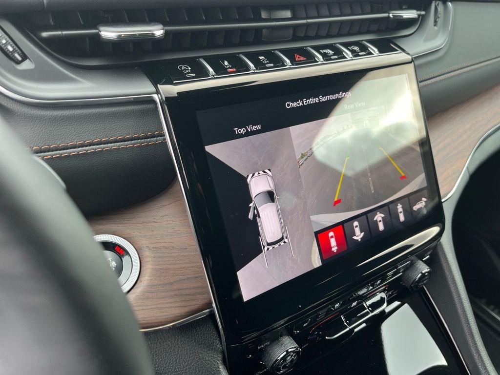 new 2025 Jeep Grand Cherokee car, priced at $58,309