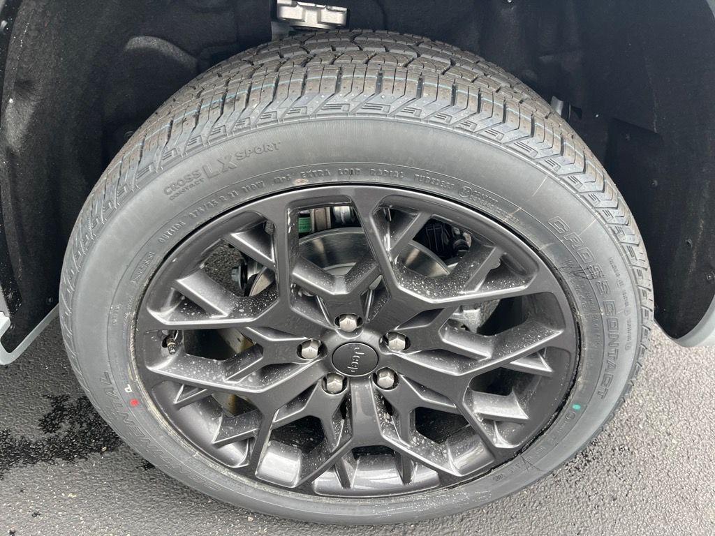 new 2025 Jeep Grand Cherokee car, priced at $58,309