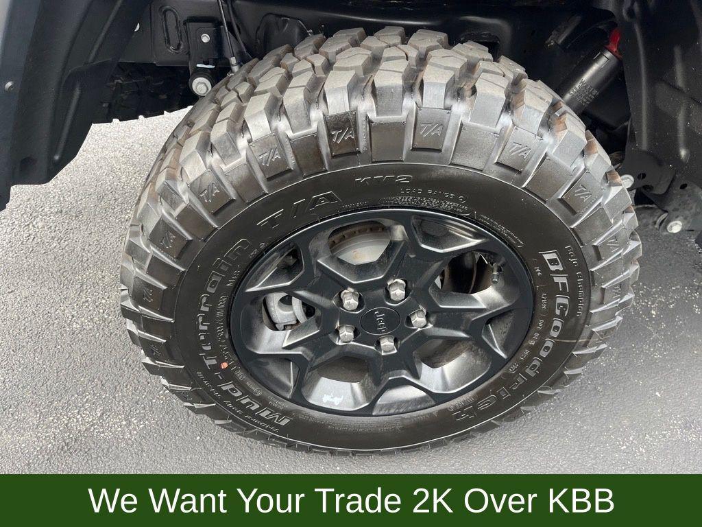 used 2023 Jeep Gladiator car, priced at $37,807