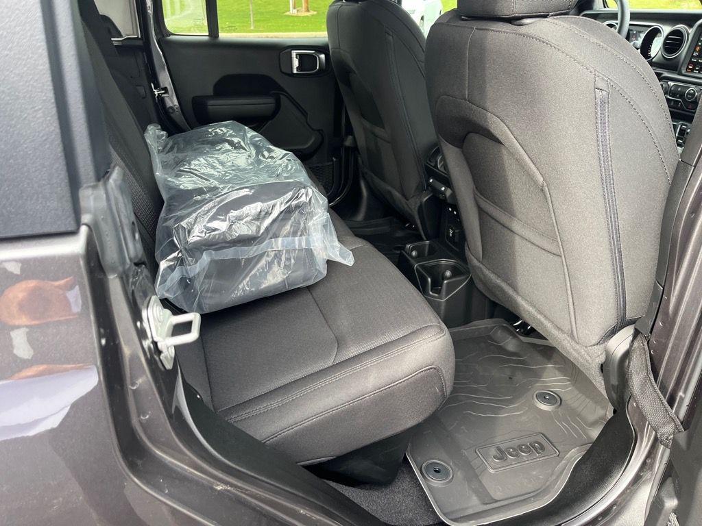 used 2023 Jeep Gladiator car, priced at $37,807