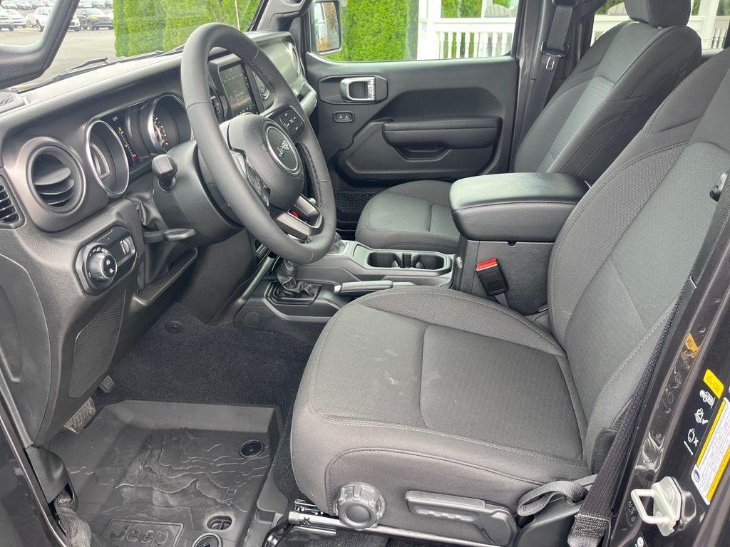 used 2023 Jeep Gladiator car, priced at $37,807