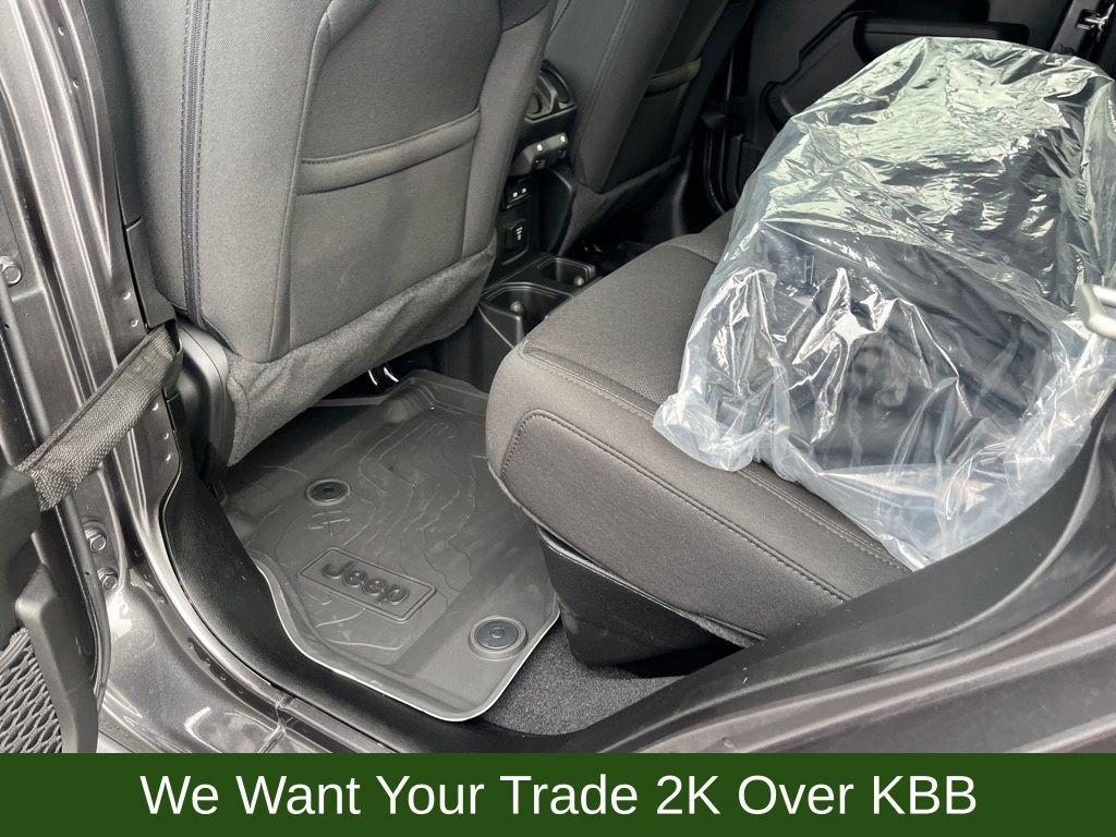 used 2023 Jeep Gladiator car, priced at $37,807