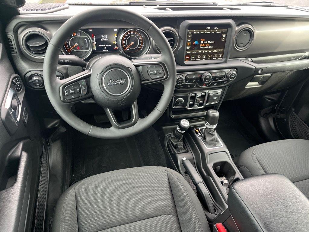 used 2023 Jeep Gladiator car, priced at $37,807