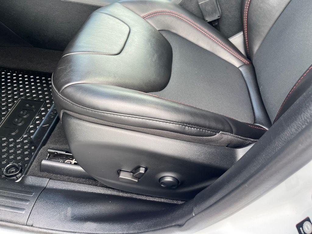 used 2022 Jeep Cherokee car, priced at $32,872