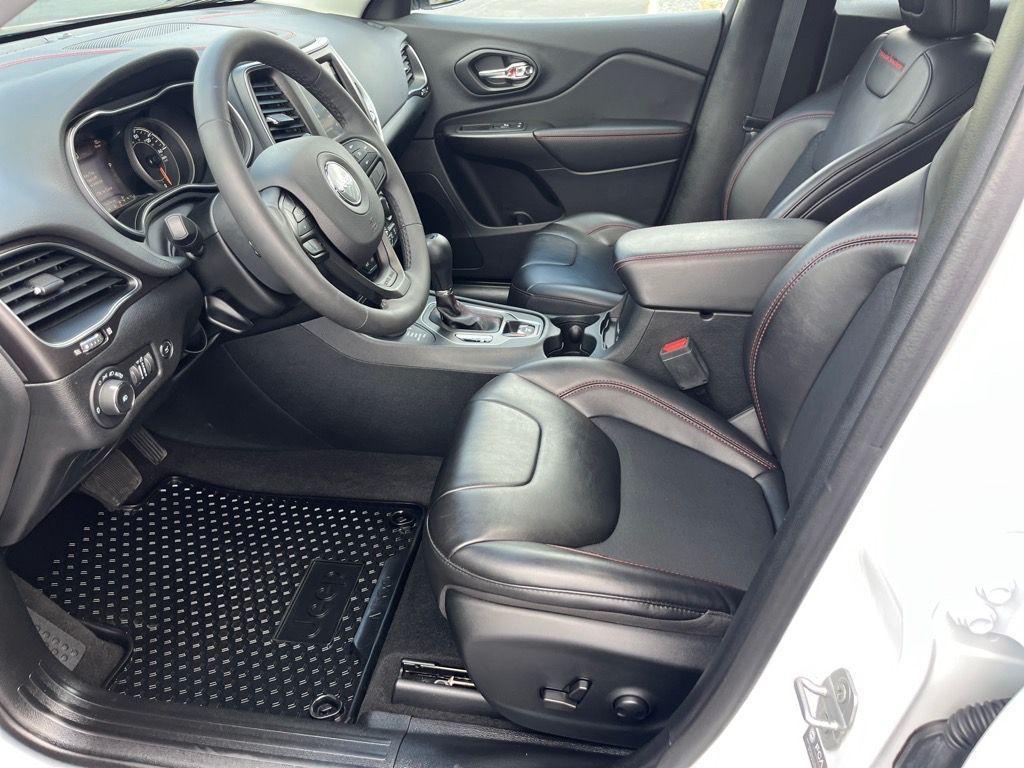 used 2022 Jeep Cherokee car, priced at $32,872
