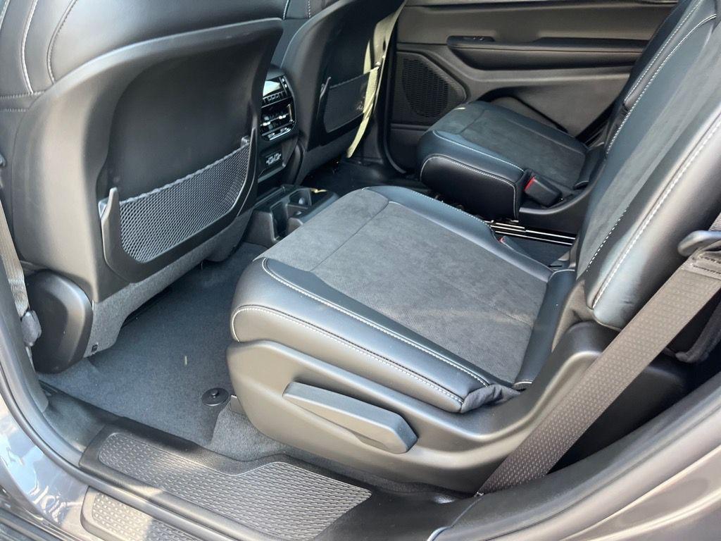 new 2025 Jeep Grand Cherokee L car, priced at $43,641