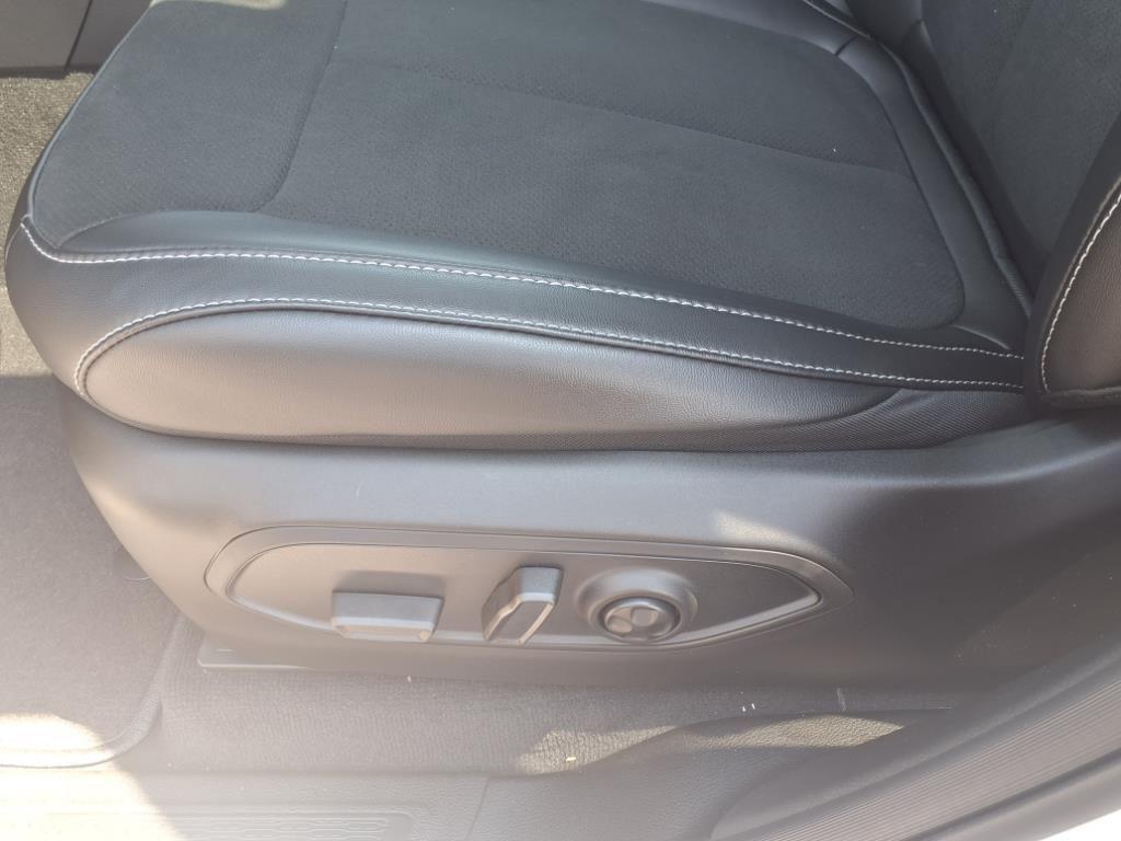 new 2025 Jeep Grand Cherokee car, priced at $43,286