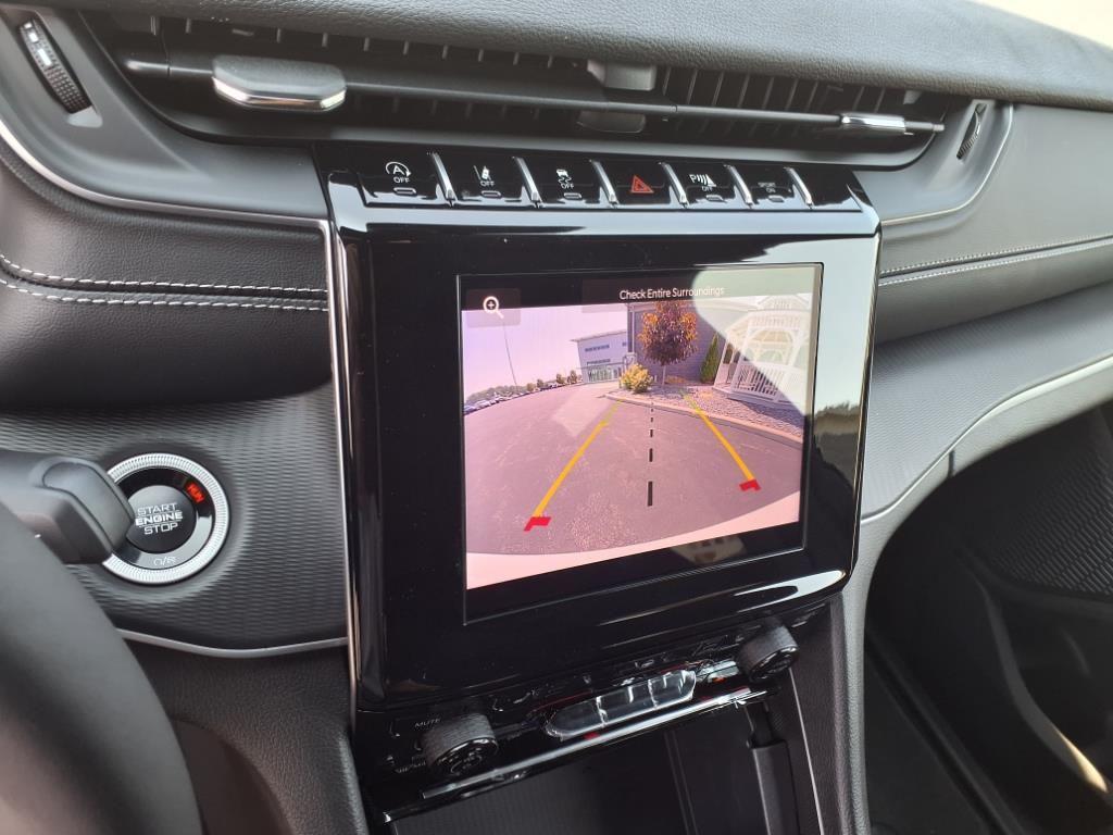 new 2025 Jeep Grand Cherokee car, priced at $43,286