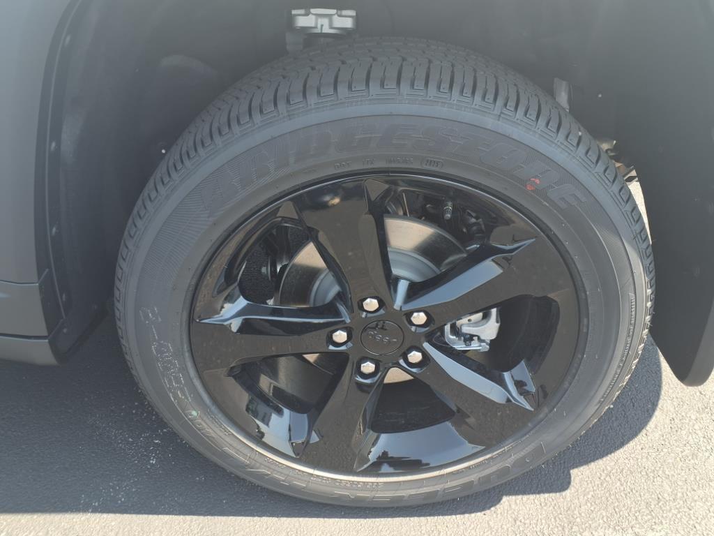 new 2025 Jeep Grand Cherokee car, priced at $43,286