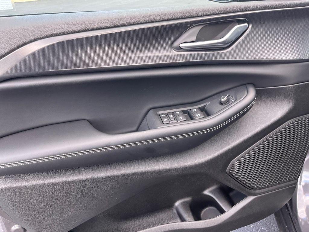 new 2025 Jeep Grand Cherokee car, priced at $39,777