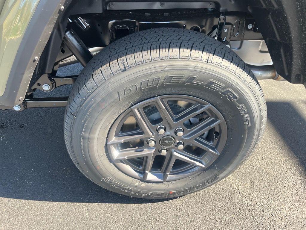 new 2025 Jeep Gladiator car, priced at $44,451