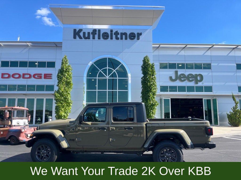 new 2025 Jeep Gladiator car, priced at $41,951