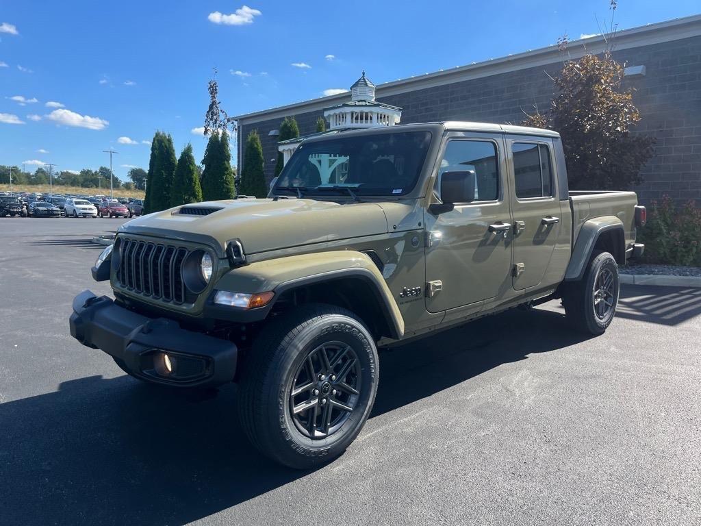 new 2025 Jeep Gladiator car, priced at $44,451