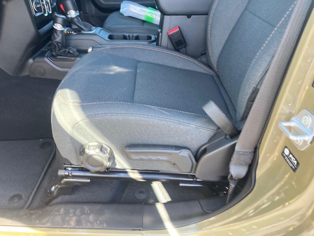 new 2025 Jeep Gladiator car, priced at $44,451