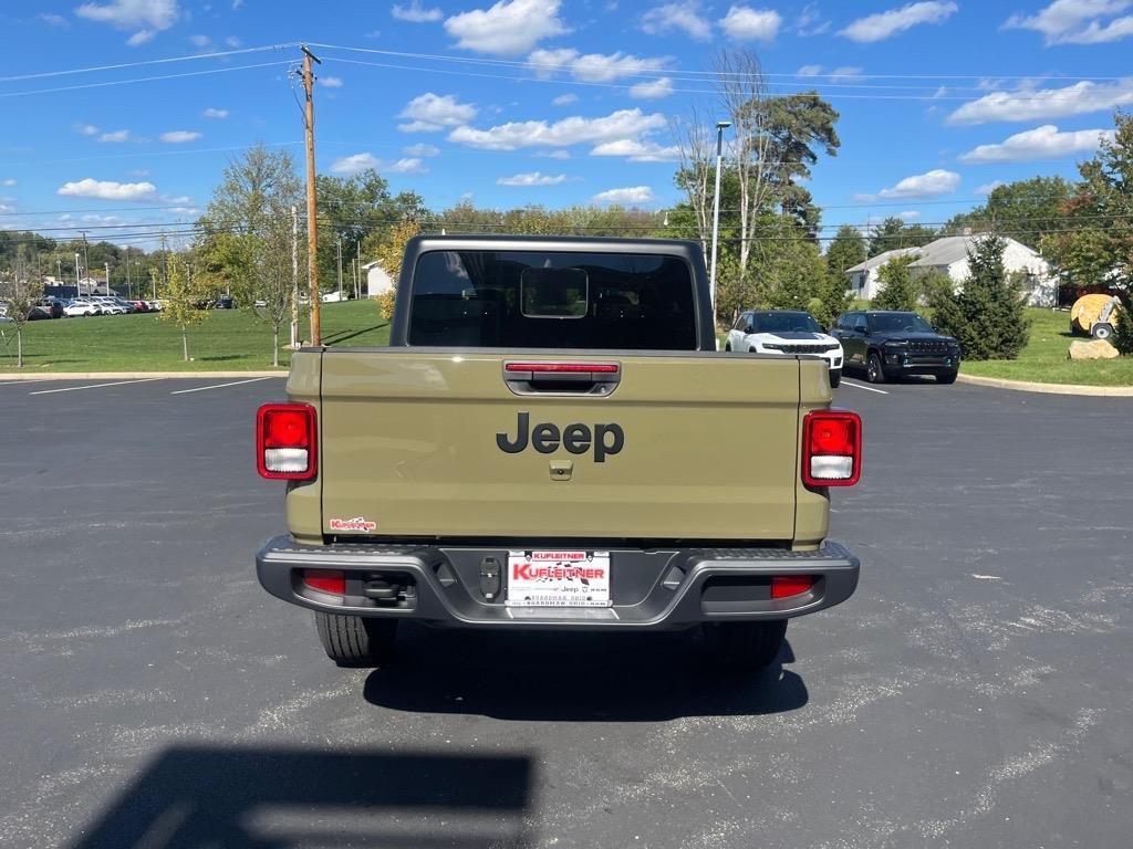 new 2025 Jeep Gladiator car, priced at $44,451