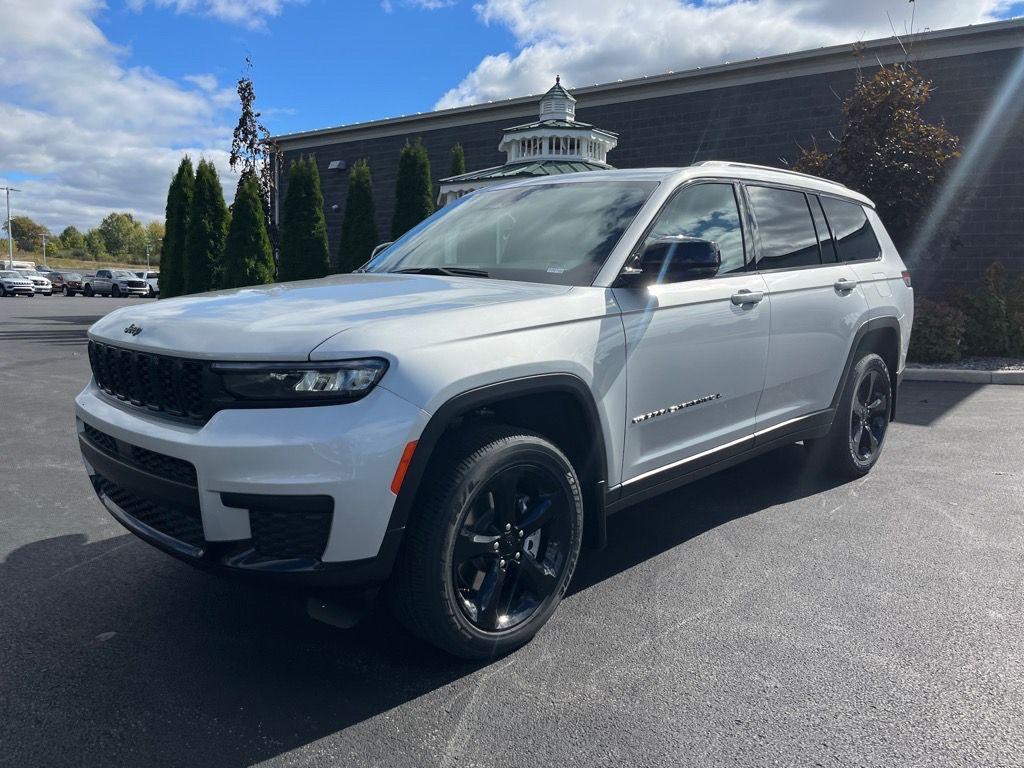 new 2025 Jeep Grand Cherokee L car, priced at $45,454