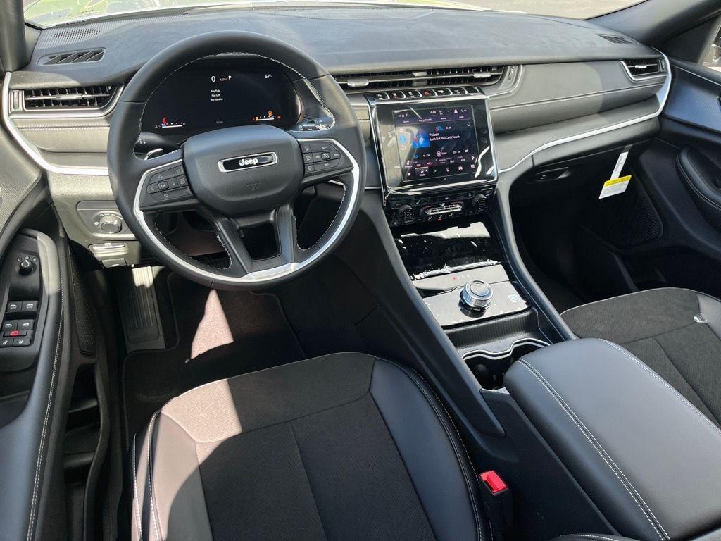 new 2025 Jeep Grand Cherokee L car, priced at $45,454