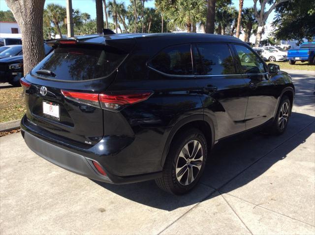 used 2022 Toyota Highlander car, priced at $26,799