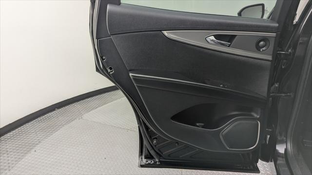 used 2020 Lincoln Nautilus car, priced at $20,999