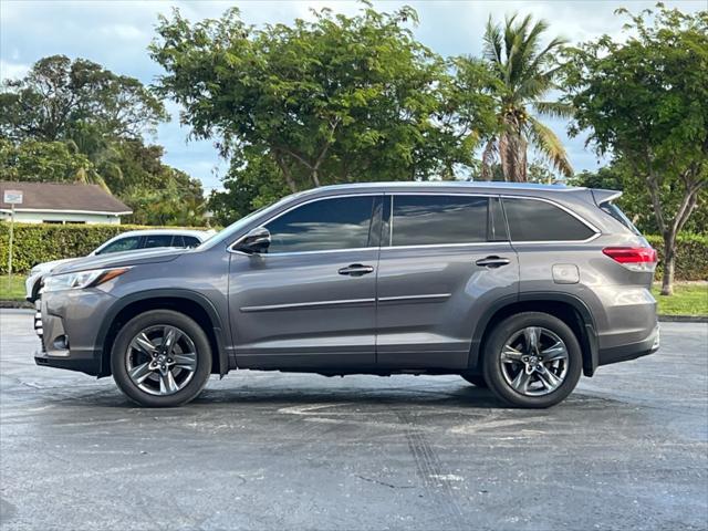 used 2017 Toyota Highlander car, priced at $19,999