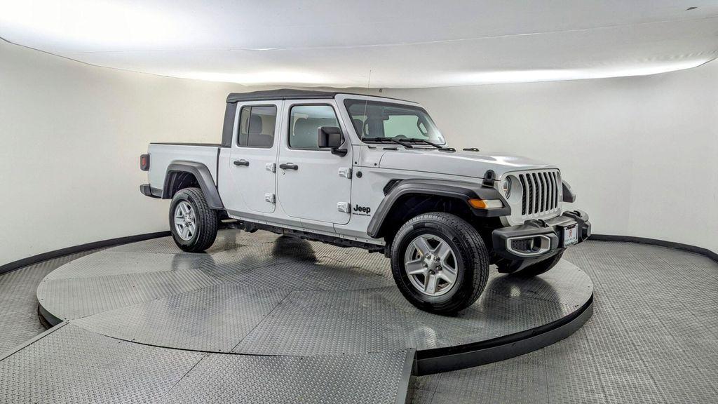 used 2023 Jeep Gladiator car, priced at $27,495