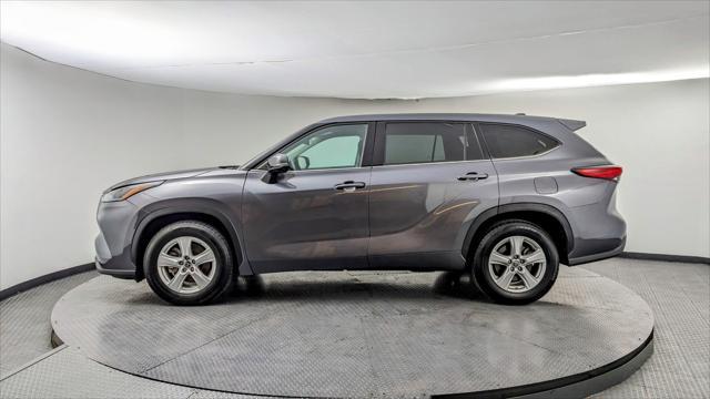 used 2022 Toyota Highlander car, priced at $27,999