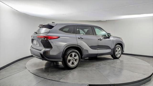 used 2022 Toyota Highlander car, priced at $27,999