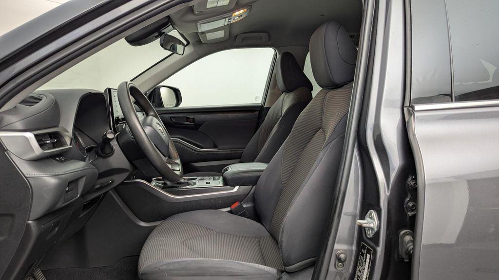 used 2022 Toyota Highlander car, priced at $22,699