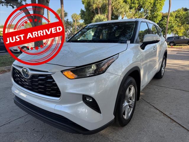 used 2022 Toyota Highlander Hybrid car, priced at $28,999