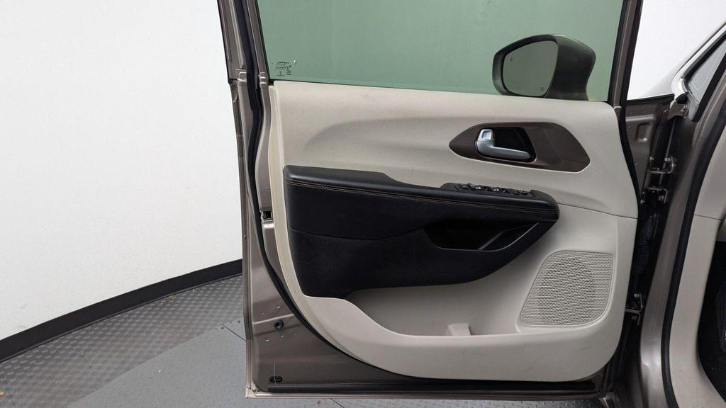 used 2018 Chrysler Pacifica car, priced at $16,799