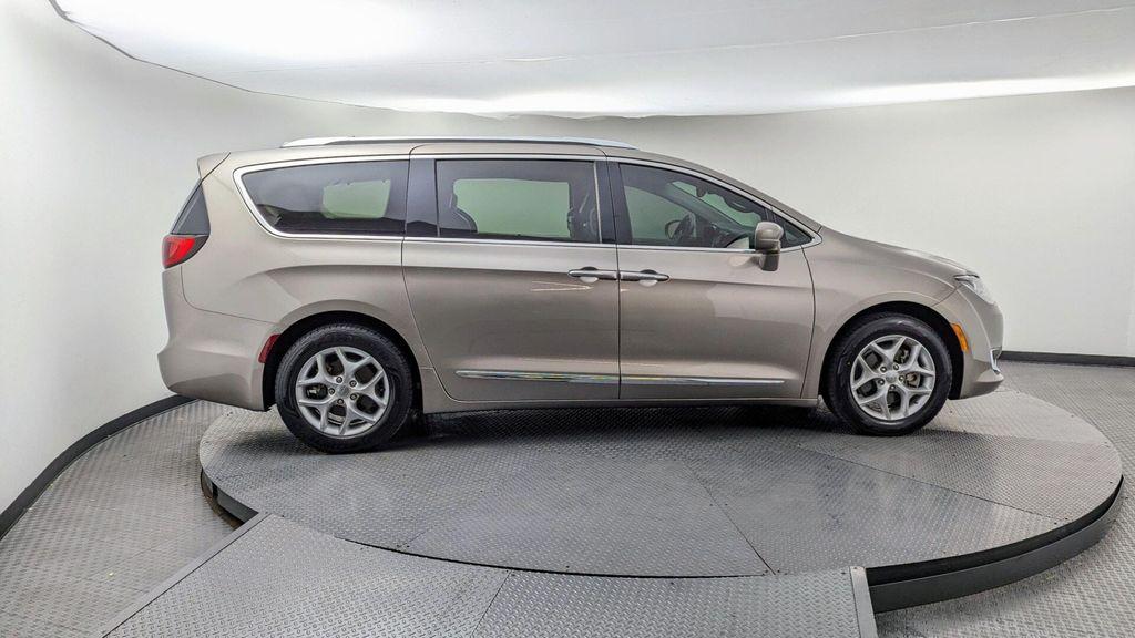 used 2018 Chrysler Pacifica car, priced at $16,799