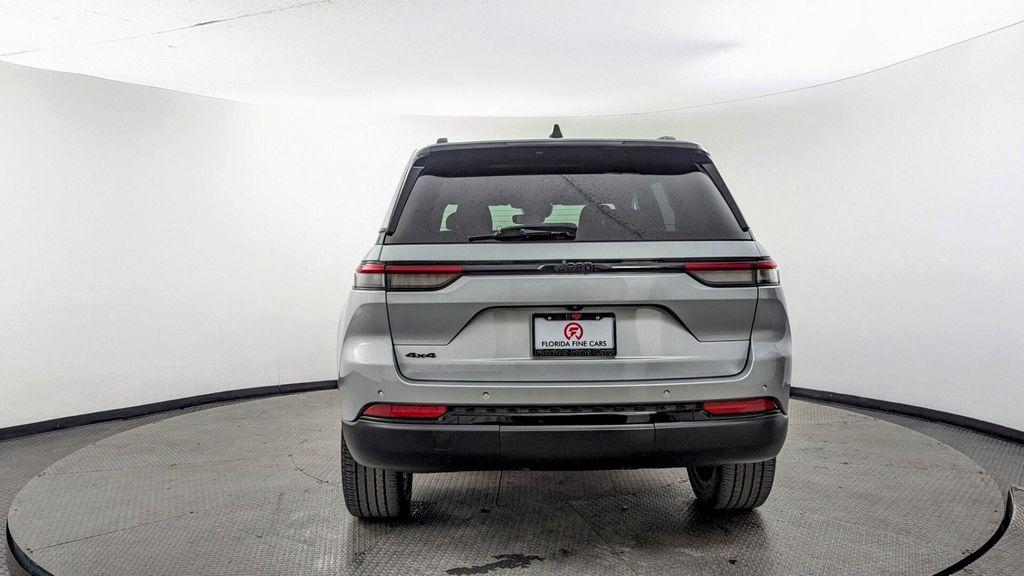 used 2024 Jeep Grand Cherokee car, priced at $24,898