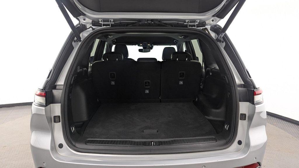 used 2024 Jeep Grand Cherokee car, priced at $24,898