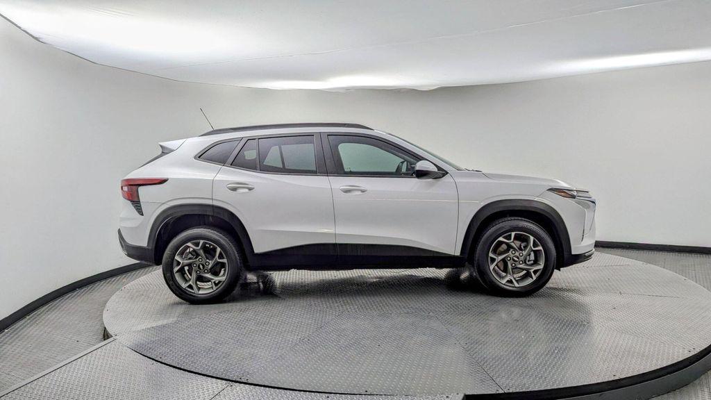 used 2025 Chevrolet Trax car, priced at $18,299