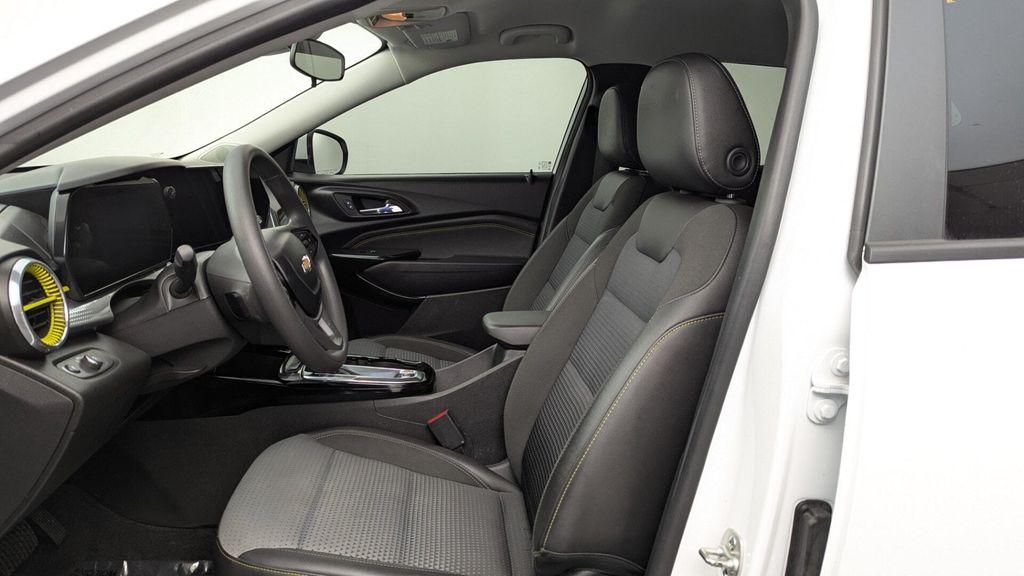 used 2025 Chevrolet Trax car, priced at $18,299