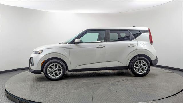 used 2022 Kia Soul car, priced at $10,999