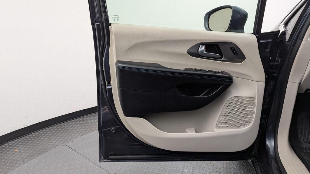 used 2021 Chrysler Pacifica car, priced at $16,299