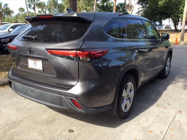 used 2021 Toyota Highlander car, priced at $27,999